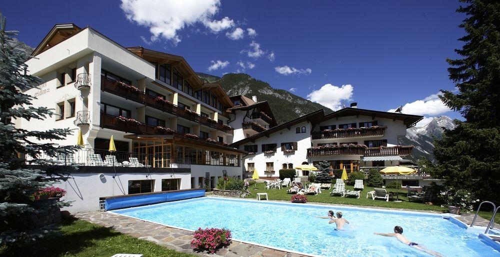 Gridlon Hotel 4*